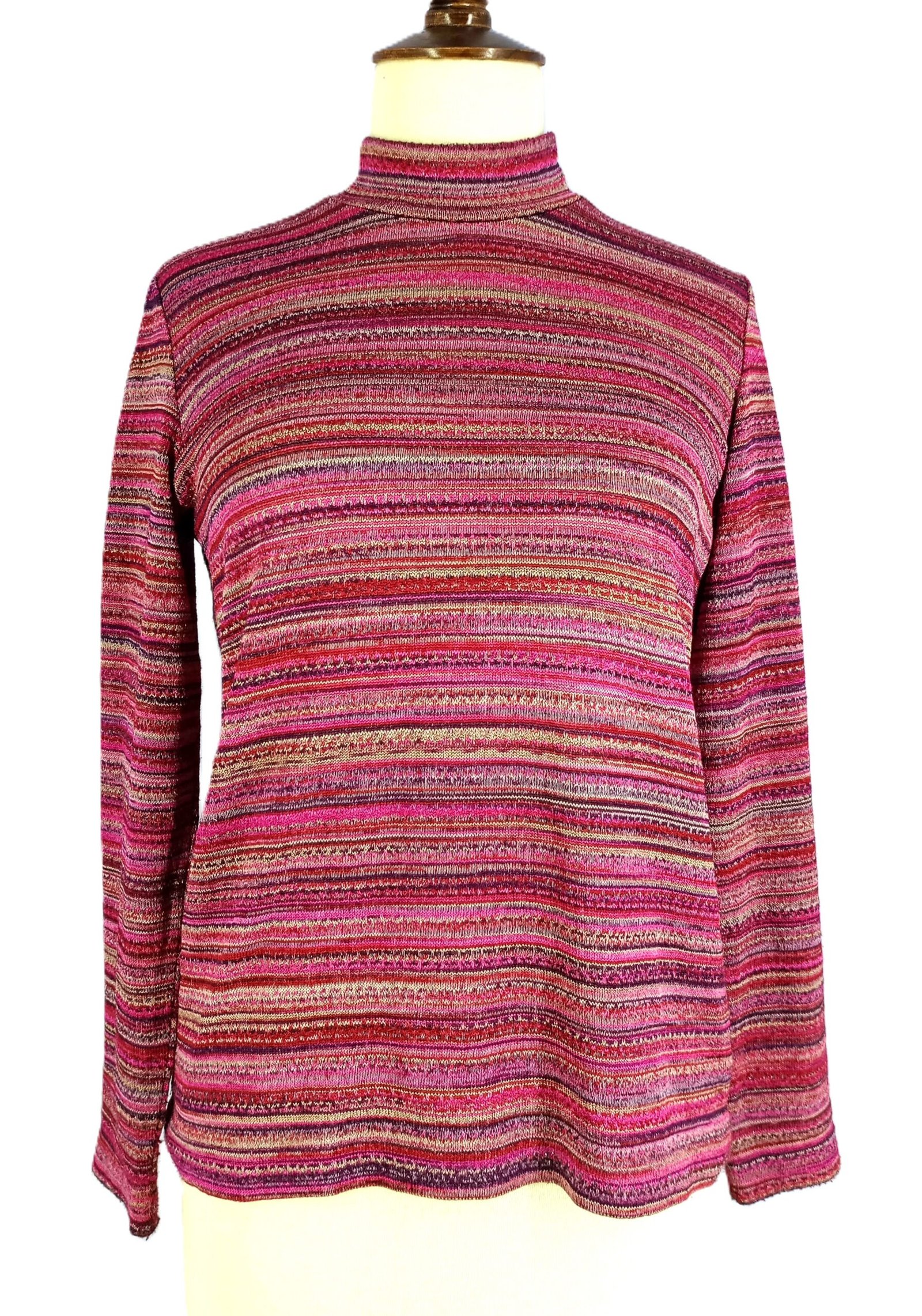Women's Round Neck Pull Over with Golden Metallized Line